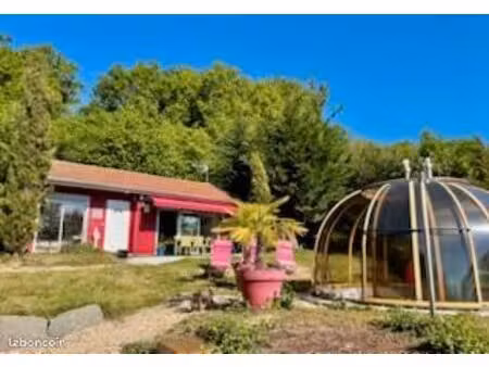 charmant petit chalet au calme à l'orée des bois