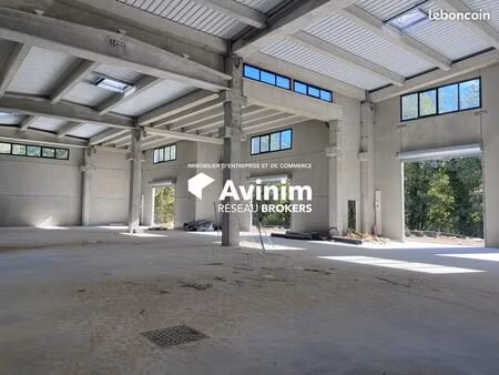 local 485 m² fayence