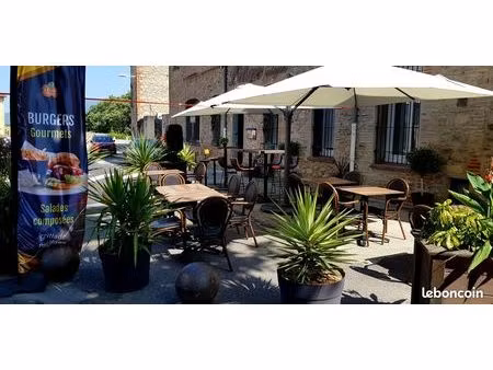 restaurant food burger