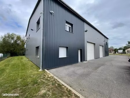 local bureaux 330 m²