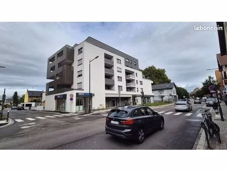 local commercial au centre-ville - 95 m²