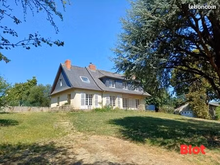 maison 8 pièces 180 m²