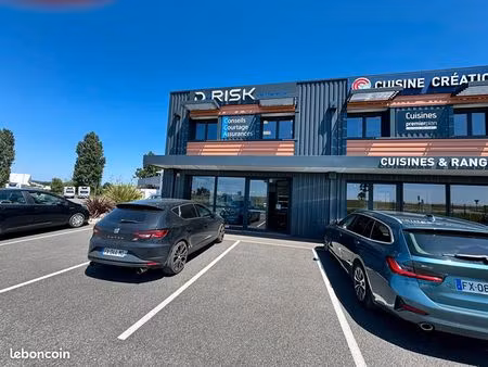 local commercial 120 m² sauvagnon