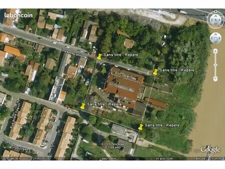 entrepots 1800m2 sur 4623m de parcelle proche tram