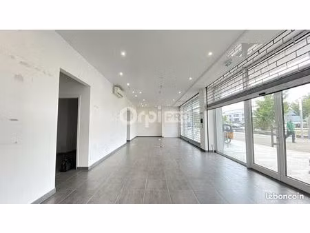 local commercial 85 m²