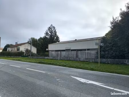 local commercial de 237m2 avec maison f3/f4 de 100 m2 indépendanteet local