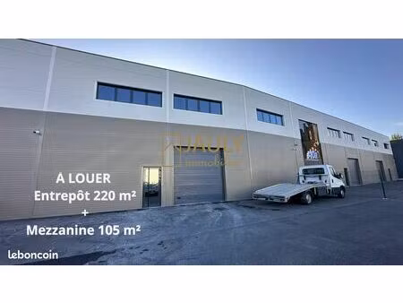 local 325 m² villenoy