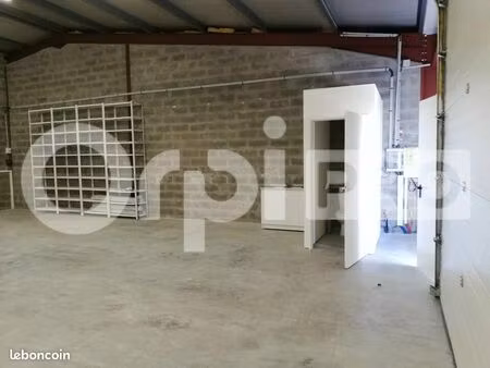 local d'activité 149 m²