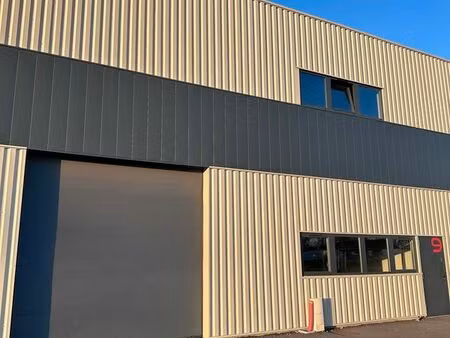 local d'activité 126m² + mezzanine 54m²