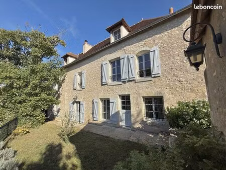 maison 5 pièces 190 m²