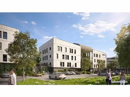 local bureaux 138 m²