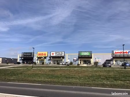 local commercial 650 m² abbeville