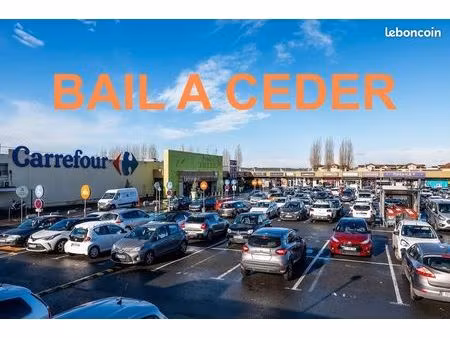 local 61 m² champs-sur-marne