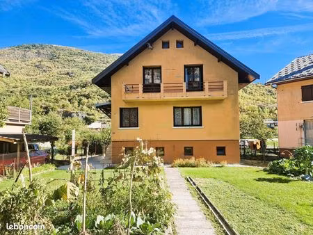 maison 5 pièces 170 m²