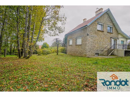 maison 7 pièces / 4 chambres / 135 m2 / 2541 m2