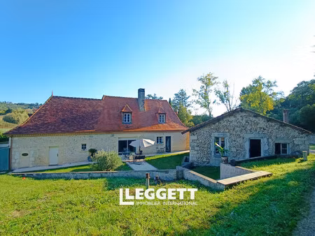 maison 4 pièce(s)  saint-pierre-de-chignac