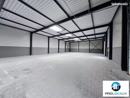 local d'activité 600 m²