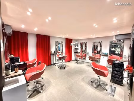 fonds de commerce coiffure 57 m²