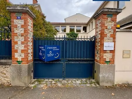 bureaux  local commercial 192 m² rambouillet