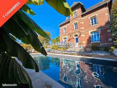 propriété 10 pièces 219 m²