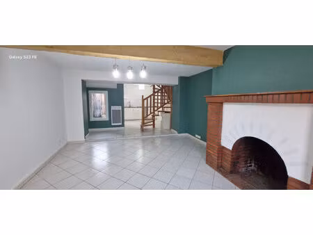 a louer - longages - appartement t4 de 89 m² avec cour privative - g674