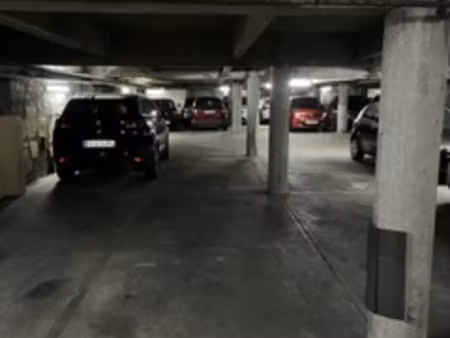 parking a louer - avenue de saint mande