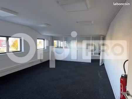 bureau 100 m²