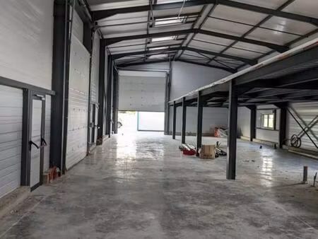 local d'activité 500 m²