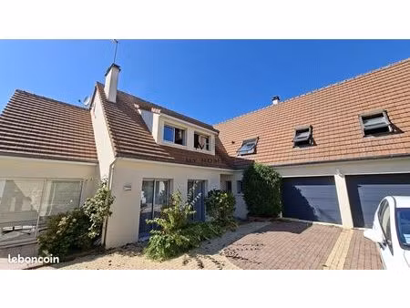 maison 7 pièces 237 m²
