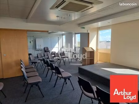 bureaux 209 m²