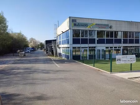 300 m2 à usage artisanal