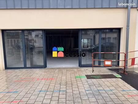 local commercial 130 m²