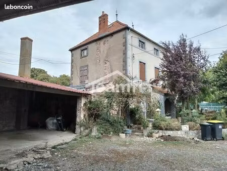 maison 8 pièces 158 m²