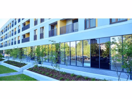 vente locaux professionnels 1 pièce 143.5 m² à saint-genis-pouilly (01630)  498 200 €