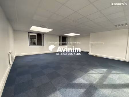 local 210 m² domont