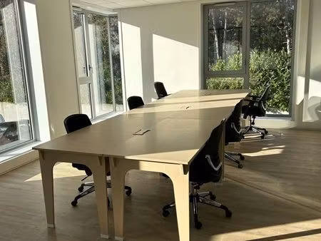 bureaux neufs et lumineux à louer