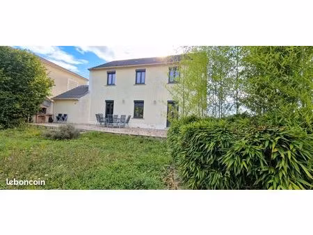 propriété 7 pièces 140 m²