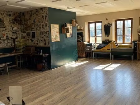 immeuble 5 pièces 320 m²