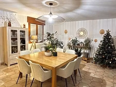 pavillon 9 pièces 169 m²