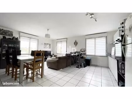 immeuble 10 pièces 143 m²