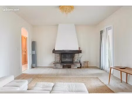 maison 5 pièces 203 m²
