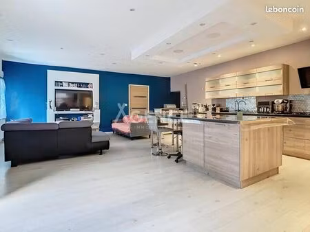 longère 4 pièces 175 m²