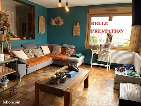 vaste 1/2 individuelle centre