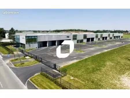 local d'activité 1 227 m²