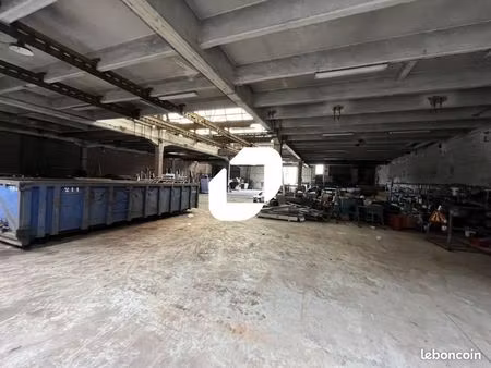 local industriel 1 100 m²