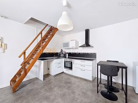 immeuble 10 pièces 192 m²