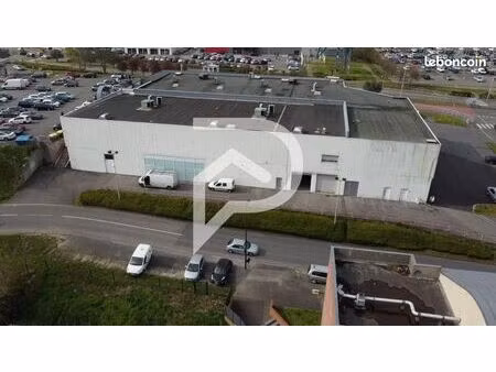 local commercial 400 m²