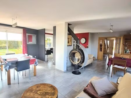 maison 6 pièces 144 m²