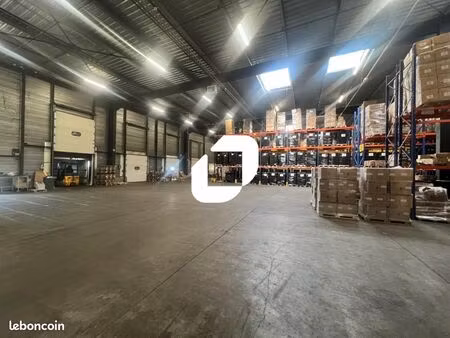 local industriel 3 026 m²