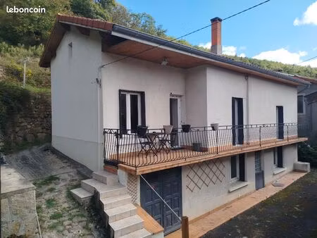 maison rénovée a peyredeyre